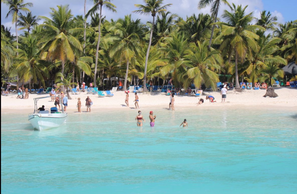 Saona Relax Premium - Club de playa exclusivo en Isla Saona